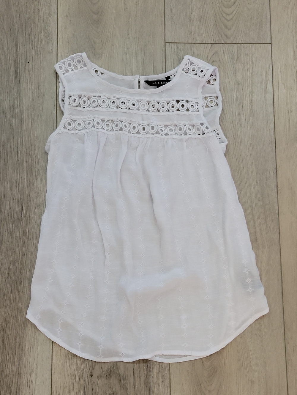 Zac & Rachel White Eyelet Lace Sleeveless Blouse